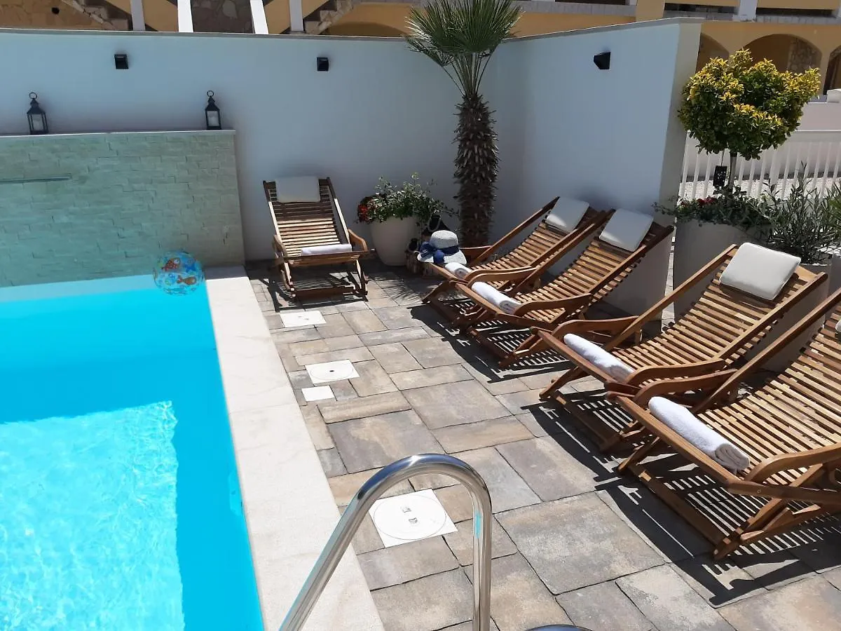 Bella Apartments Vir