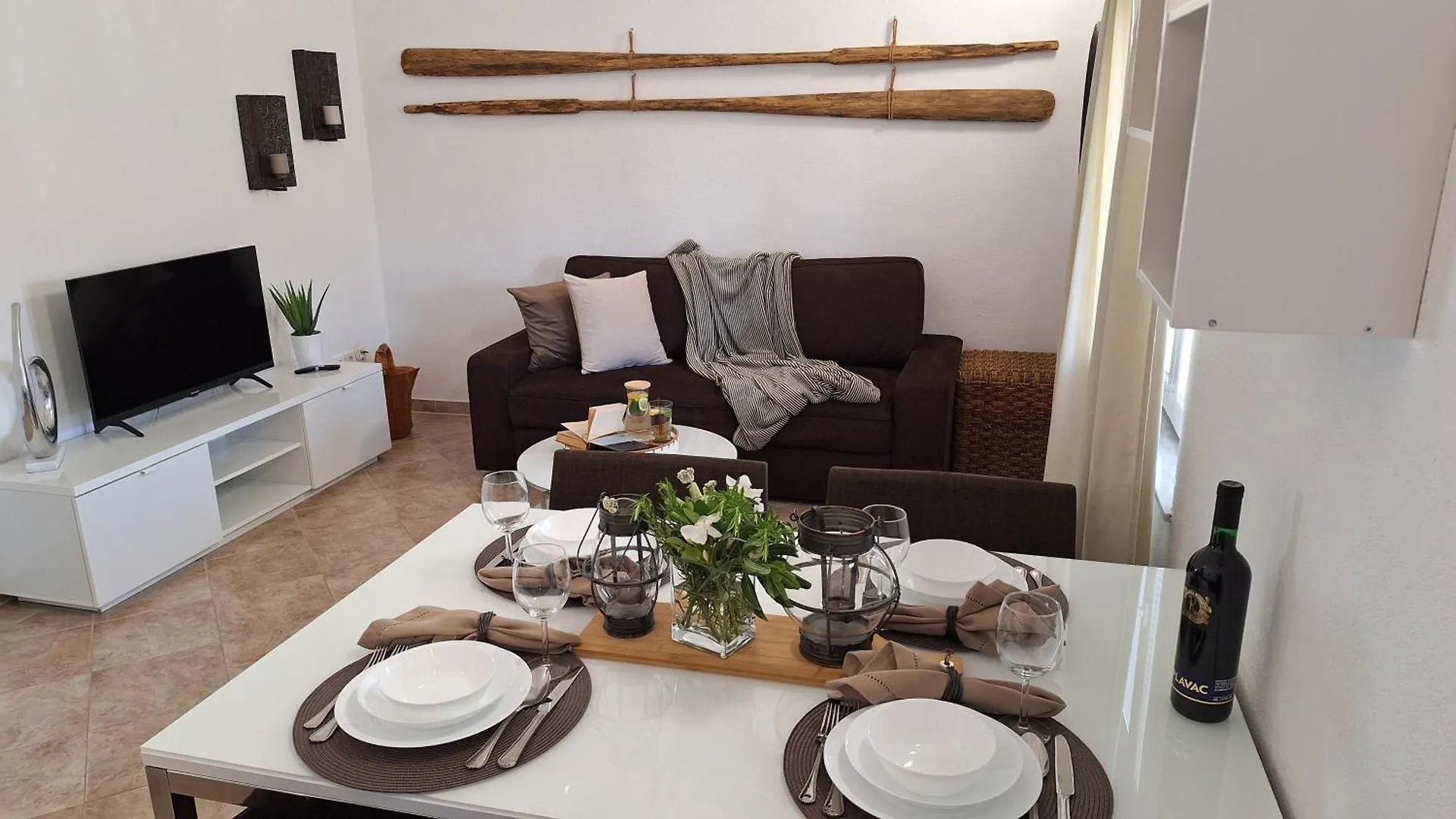 Bella Apartments Vir