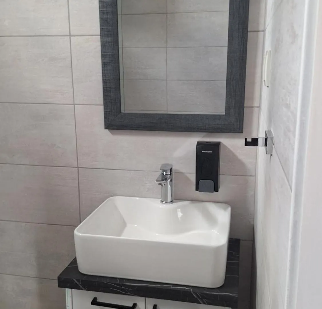 Bella Apartments Vir
