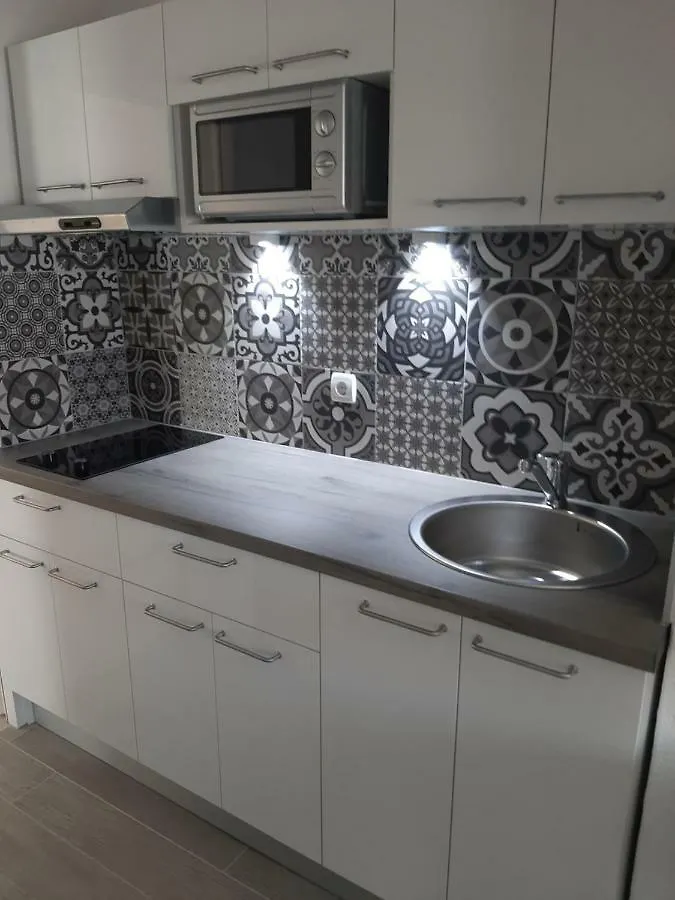 Bella Apartments Vir